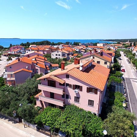 Apartments Mira 1293 Fažana Esterno foto